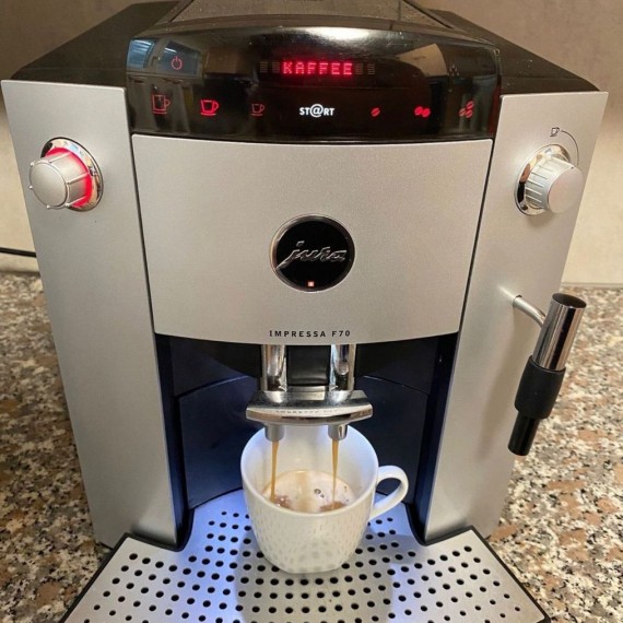 http://mutfakjet.com/product/ikinci-el-jura-impressa-f70-espresso-kahve-makinesi
